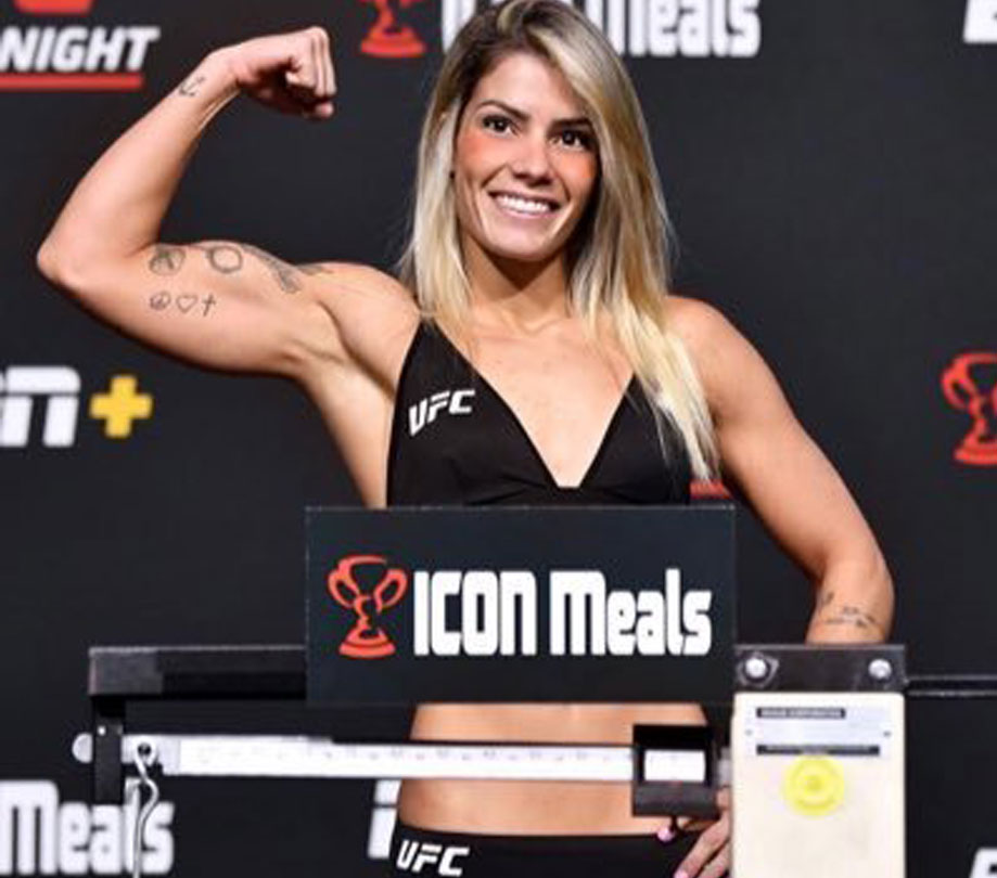 Female-UFC-fighter-to-be-paid-in-Bitcoin