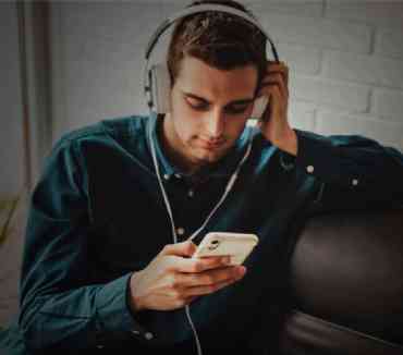 Spotify and UMG strike landmark AI music licensing deal