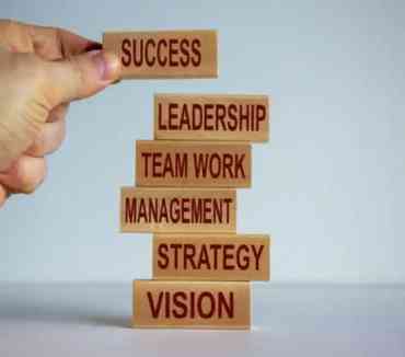 Stop Using Business Jargon: 5 Ways Buzzwords Damage Job Performance