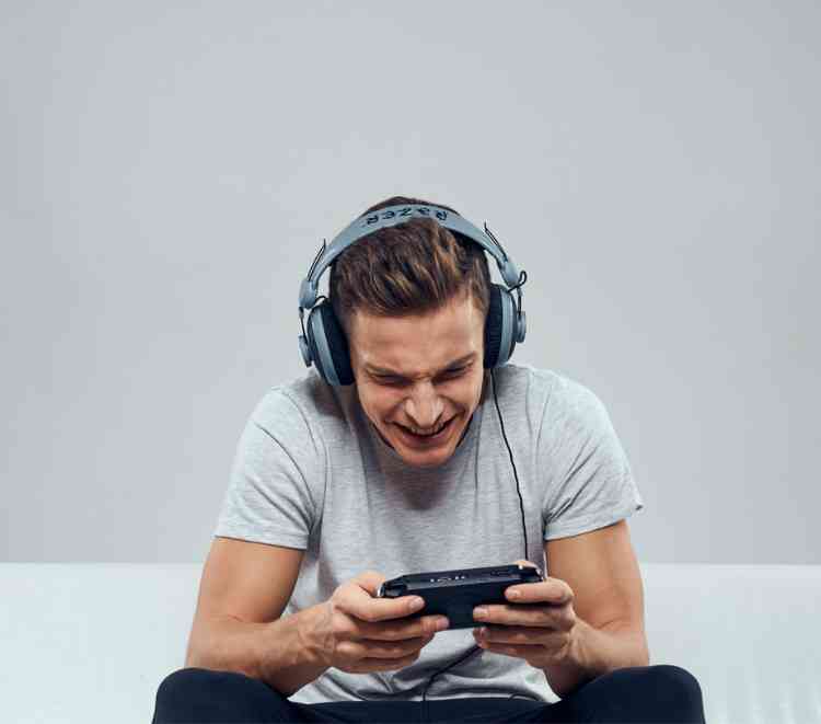 $338B mobile gaming market projection