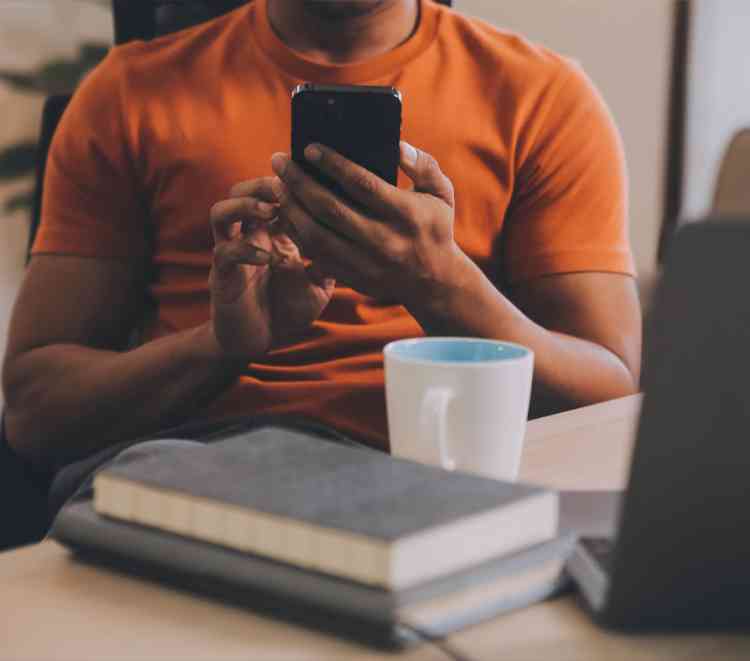 Apple charged for illegal app store fees