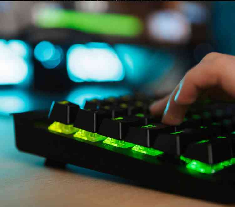 Azoth Extreme keyboard lands from ASUS Republic of Gamers