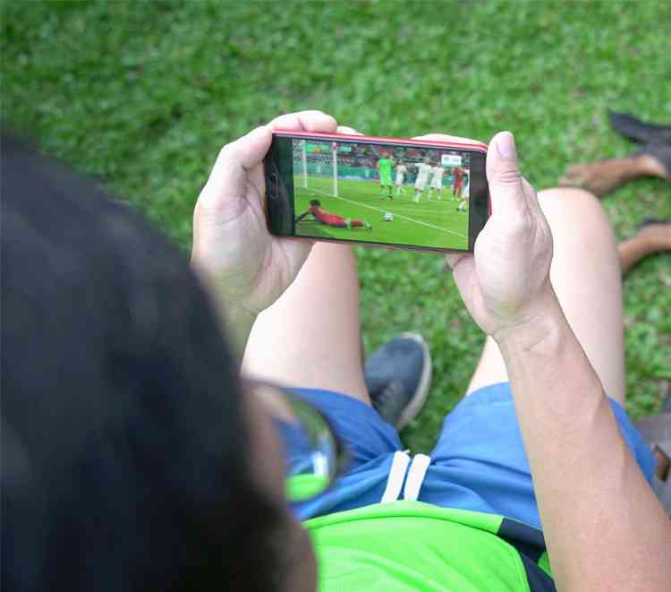 Blockchain enhanced sports games