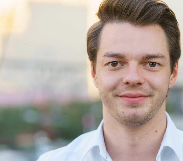Machine learning, crowdsourced data, and the birth of Gengo.ai