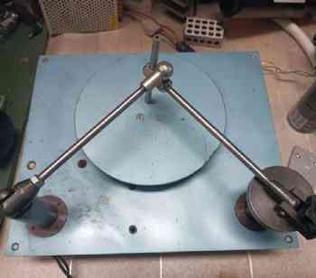 Compact optical grinding and polishing machine