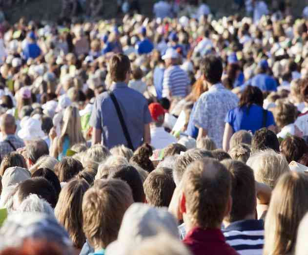 Crowdtesting: Let Your Apps Take a Walk on the Wild Side