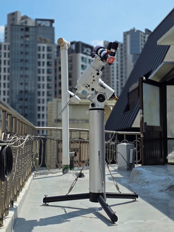 Delta Pier tripod launches with discount