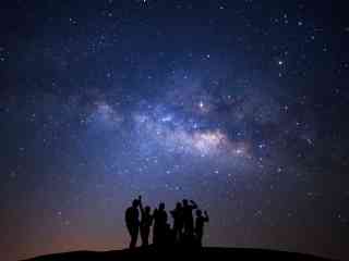Win-free-telescopes-and-astronomy-gear-from-ScopeTrader