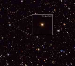 Galaxy-9422-spotted-by-NASA-JWT-could-be-a-missing-link