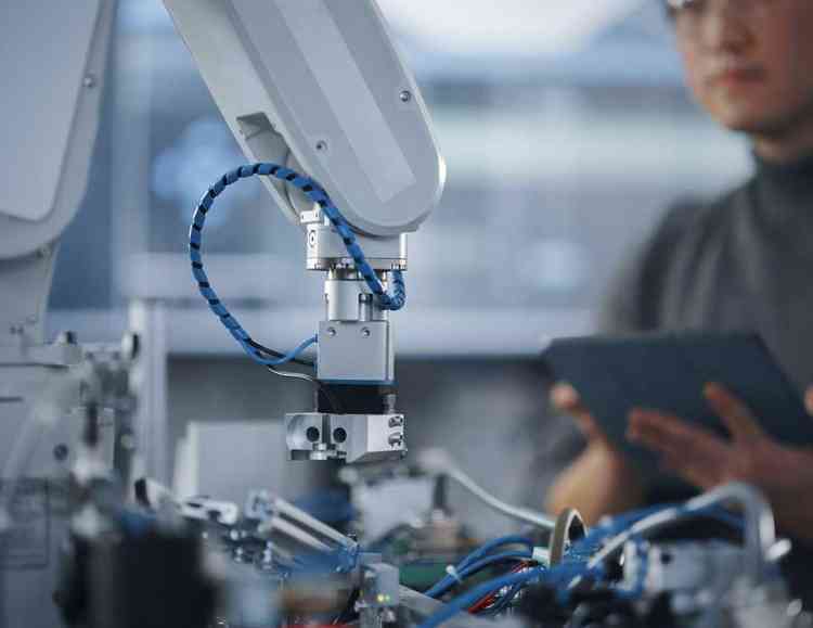 QAD ignites a new era of operational AI in manufacturing