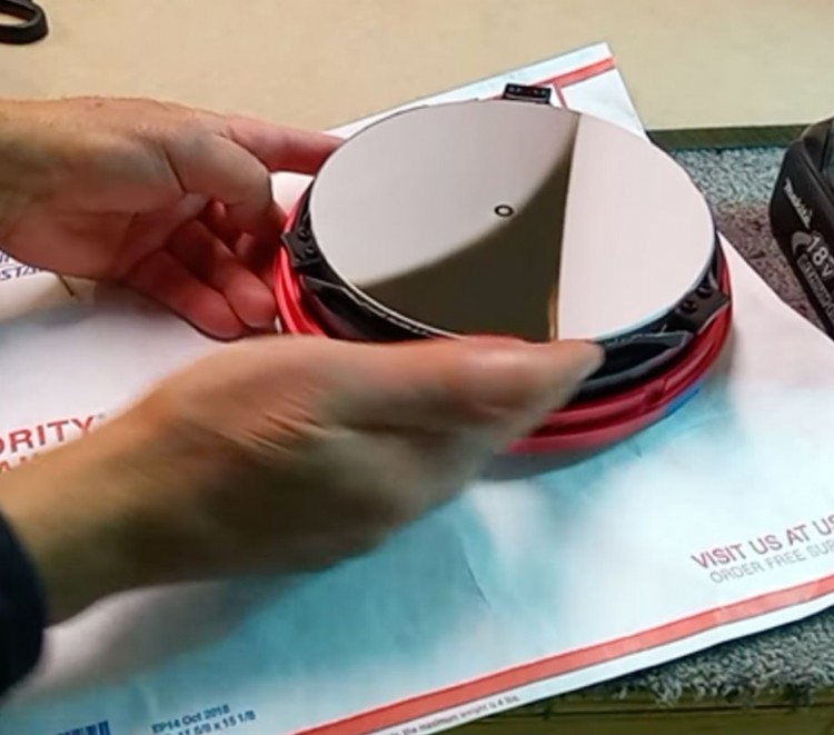 Removing mirror clips to eliminate diffraction