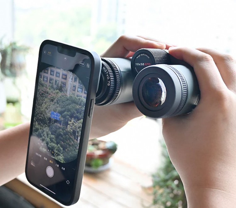 Binocular smartphone adapter from Sky Rover Optics lands