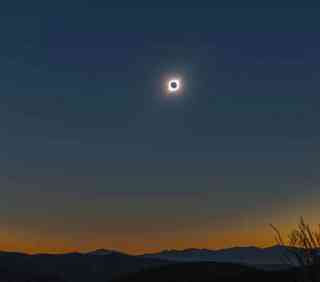 Spanish-Eclipse-Trio