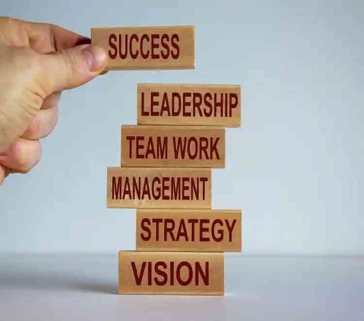 Stop Using Business Jargon: 5 Ways Buzzwords Damage Job Performance