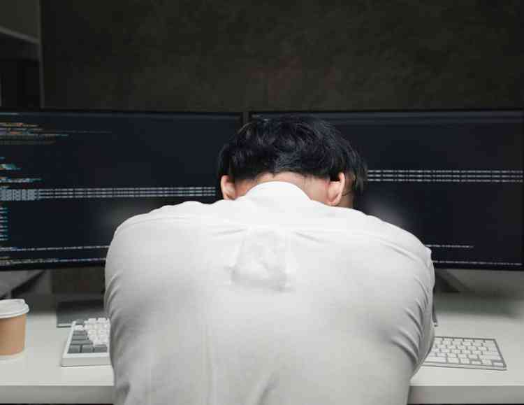 Tech hiring slumps as Software Developer job postings fall