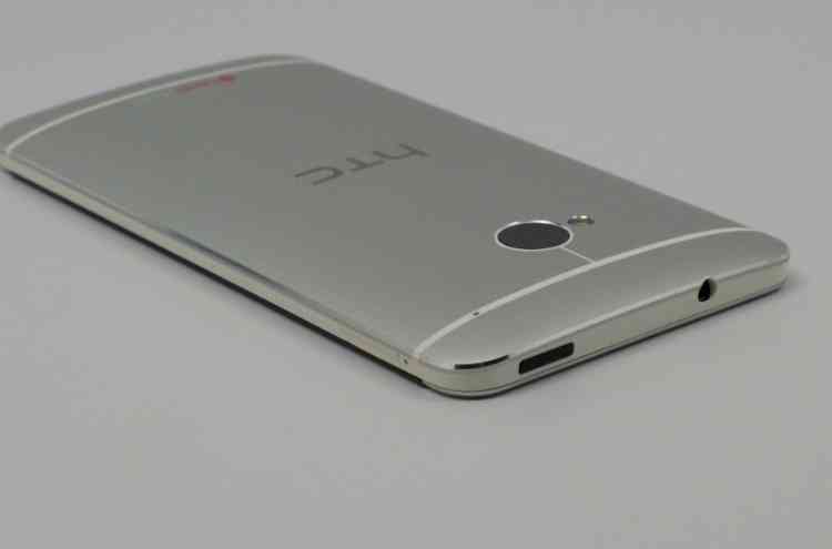 HTCs One Max To Launch In September