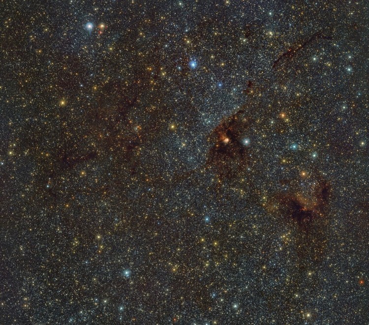 An infrared view of the NGC 6188 nebula and the NGC 6193 cluster
