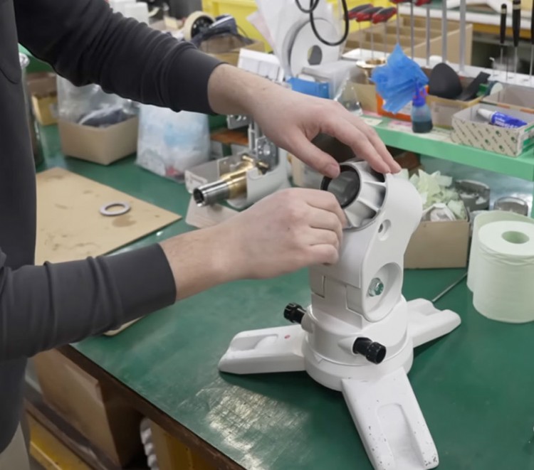 Assembling and aligning the equatorial mount for precision tracking