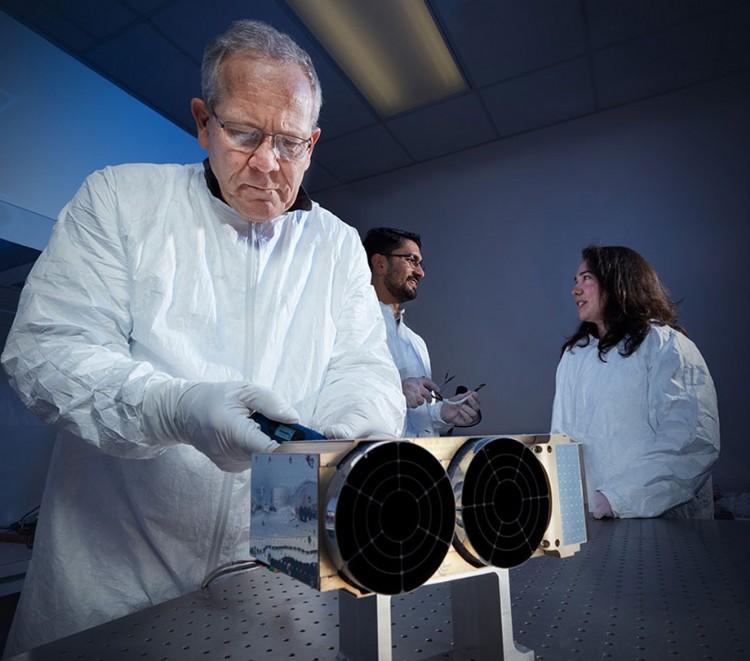 Deep Purple the smallest space telescope for SWIR and UV imaging