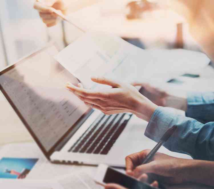 Factors to consider in the steps to construct data cleanrooms