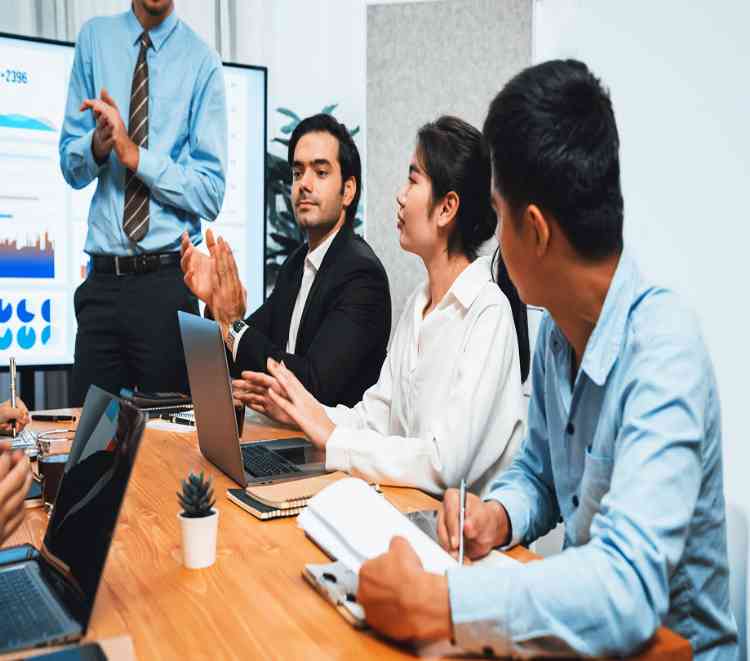 Falling for Corporate 'Buzzwords' May Hurt Job Performance 2