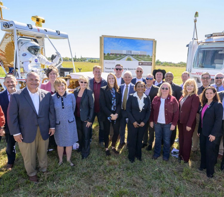 Johnson Space Center leadership breaks ground on Texas A and M Space Institute