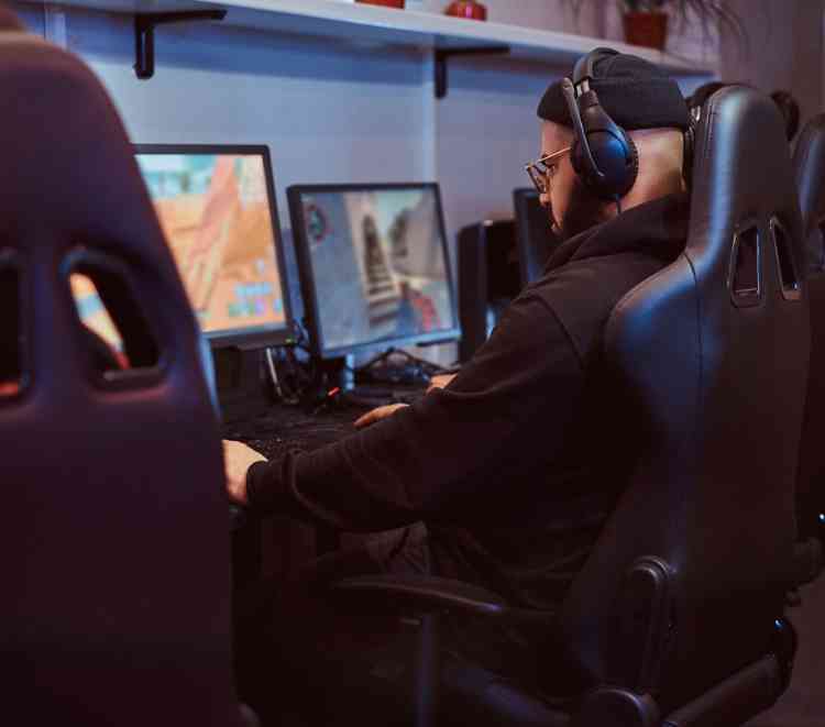 Online surge in interest for Unitys competitors