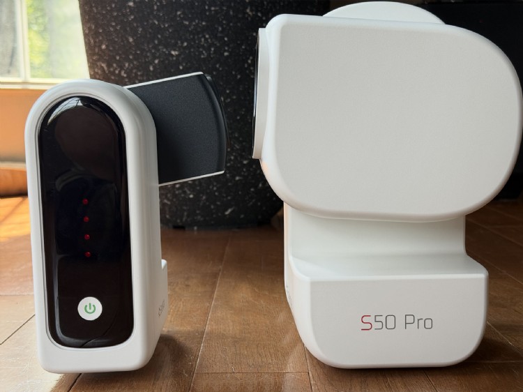 S30 Pro on the left S50 Pro on the right ScopeTrader