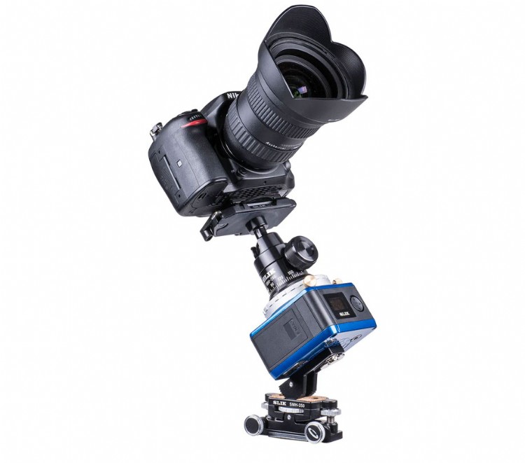 The Slik ECH 630 Astro Tracker is a compact motorized mount