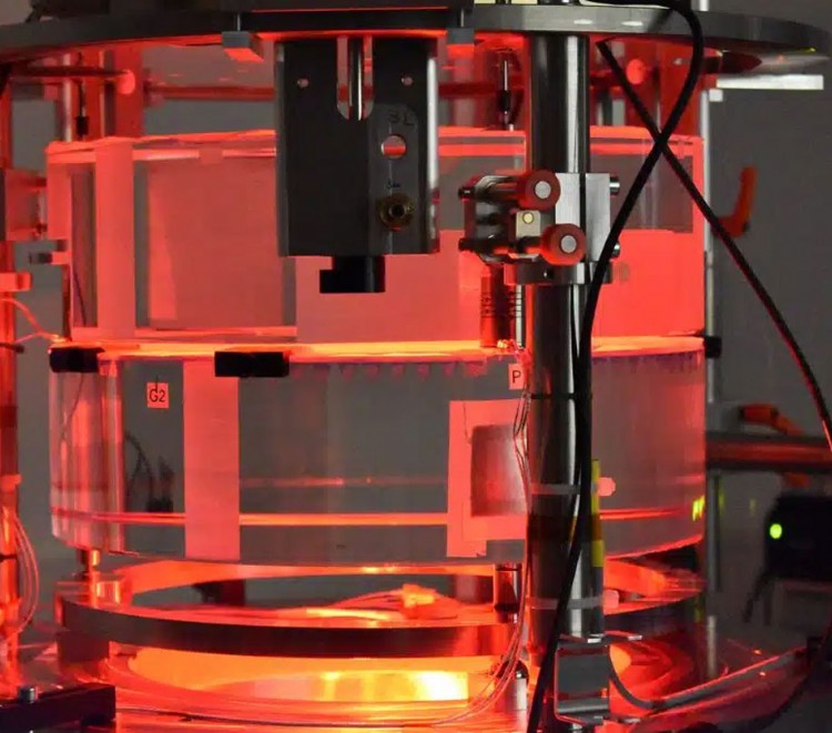 The Visible Tunable Filters VTF etalon