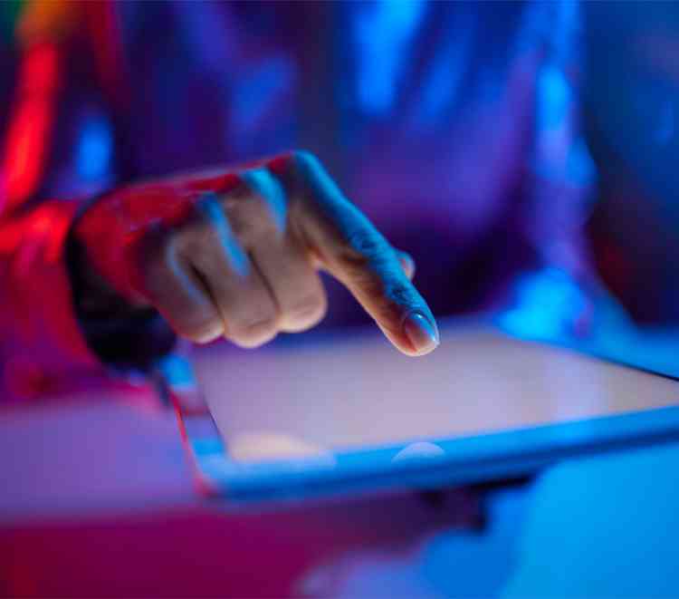 The number of active NFT wallets plunged by 72 year over year