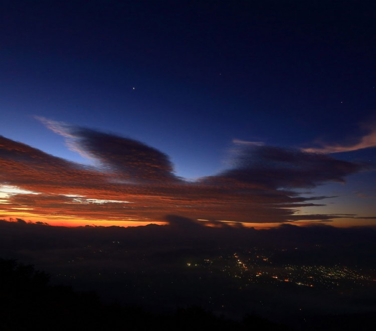 What are noctilucent clouds