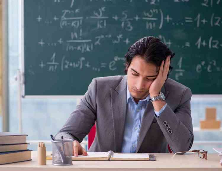 a teacher concerened about ai use for chwating on schoolwork