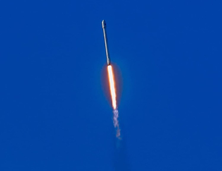 falcon 9 rocket
